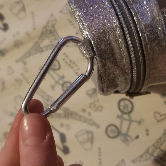 Mini unicorn backpack - Picture 3 of 3